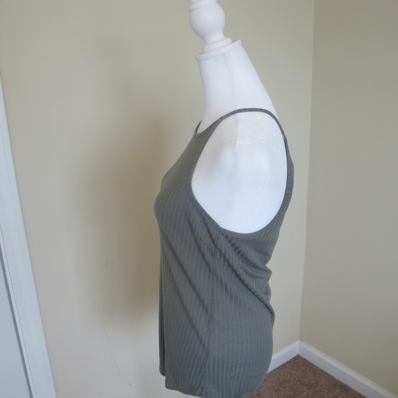 Women's Express One Eleven Sleeveless Shirt Top Size M  GUC - Picture 2 of 3